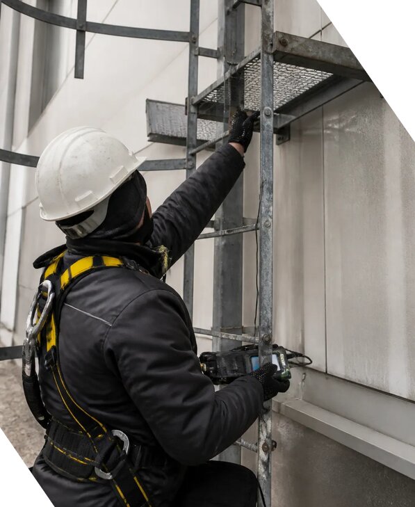 Испытание пожарных лестниц с оформлением протокола в Обнинске